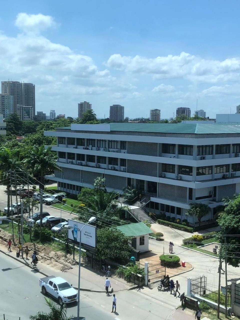 Hotel Raha Tower Dar es Salaam Exterior photo